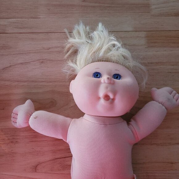 3 Cabbage Patch Kids - Picture 4 of 8